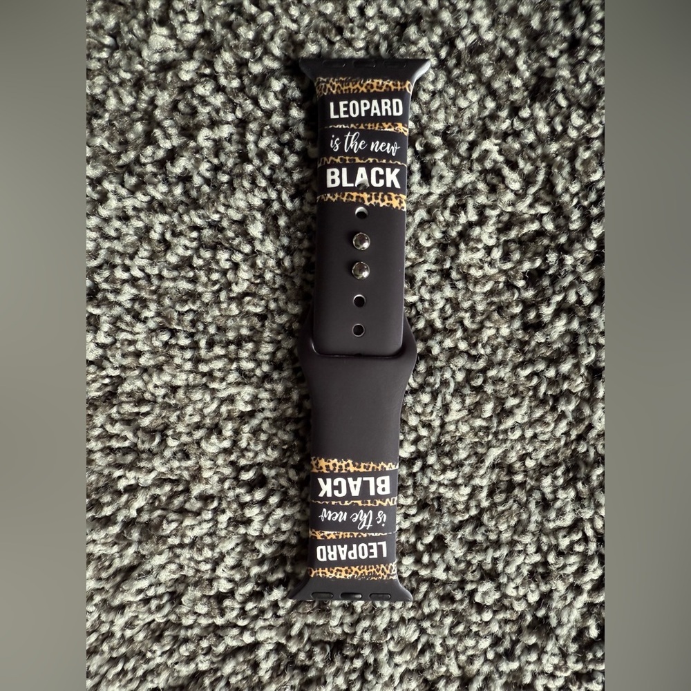 New "leopard is the new black" print silicone watch band for apple watch